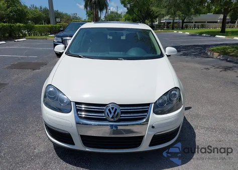 2008 Volkswagen Jetta Se from USA, damaged, VIN 3VWRM71K08M108404